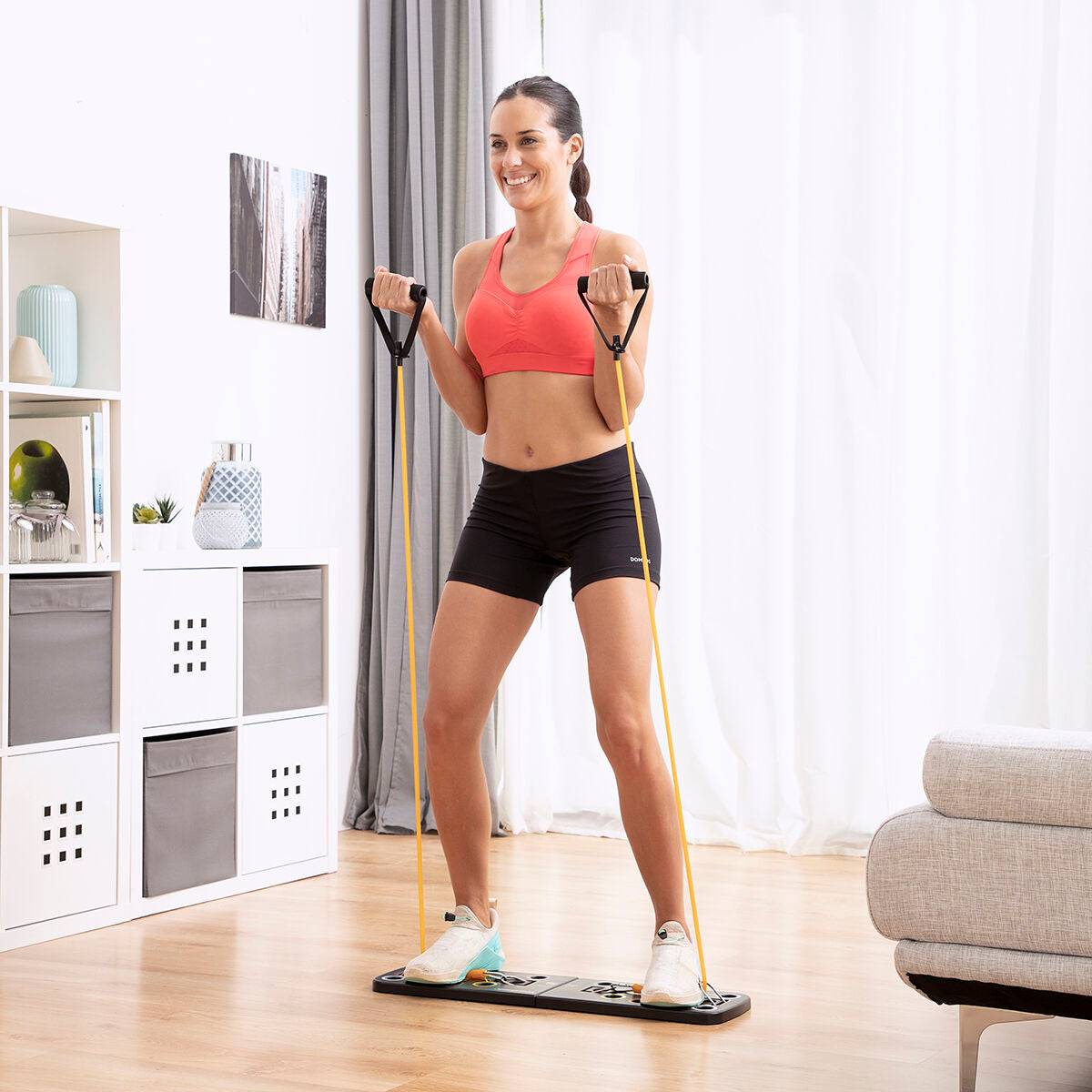 variables Trainingsboard für Liegestütze und Widerstandsbänder